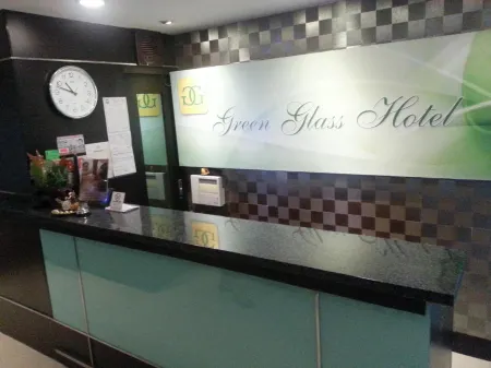 Green Glass Hotel Отели в г. Каламба