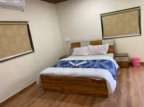 Casa Green Restaurant and Resort Hotels in Khambale