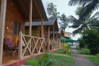 Sea Paradise Guest House Hotels in Mandrem