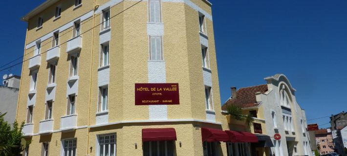Cit'Hotel de La Vallée Ξενοδοχεία στην πόλη Λούρδη