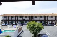 Cozy Inn - Swimmingpools