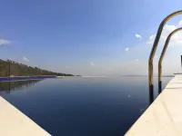 Rakkh Resort - Pools