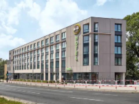 B&B HOTEL Krakow Centrum Hotels near Debniki