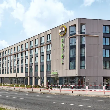 B&B HOTEL Krakow Centrum Отели рядом с достопримечательностью «Дебники»