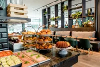 Motel One Stuttgart-Hauptbahnhof - breakfast