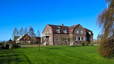 Bläsinge Gård Kullabygden Hotels near Östra Kullaberg