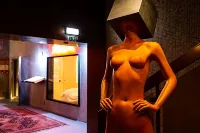 Zero Box Lodge Porto Hotels near Livraria Lello