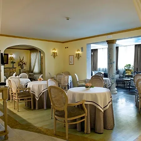 VIP's Motel Luxury Accommodation & Spa