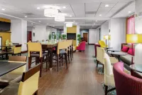 Hampton Inn Atlanta-Fairburn فنادق في Fairburn
