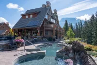 The Hidden Ridge Resort - Romantic