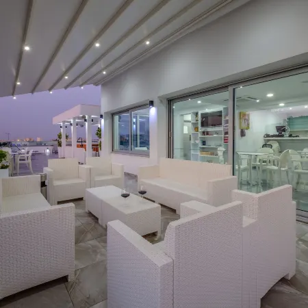 Art & Wine Boutique Hotel