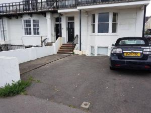 Seafront Location Direct Sea Views & Free Parking