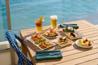 OUTRIGGER Reef Waikiki Beach Resort - breakfast