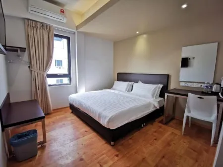 โรงแรมดีกรีน กูชิง
