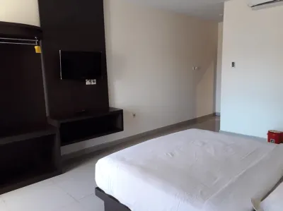Sinar Hotel Pelaihari Hotels near Batakan Baru Pantai Cemara