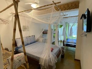 Bali Suites Itamambuca