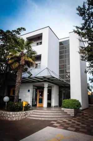 Guest Accommodation Tamaris Отели в г. Дебељак