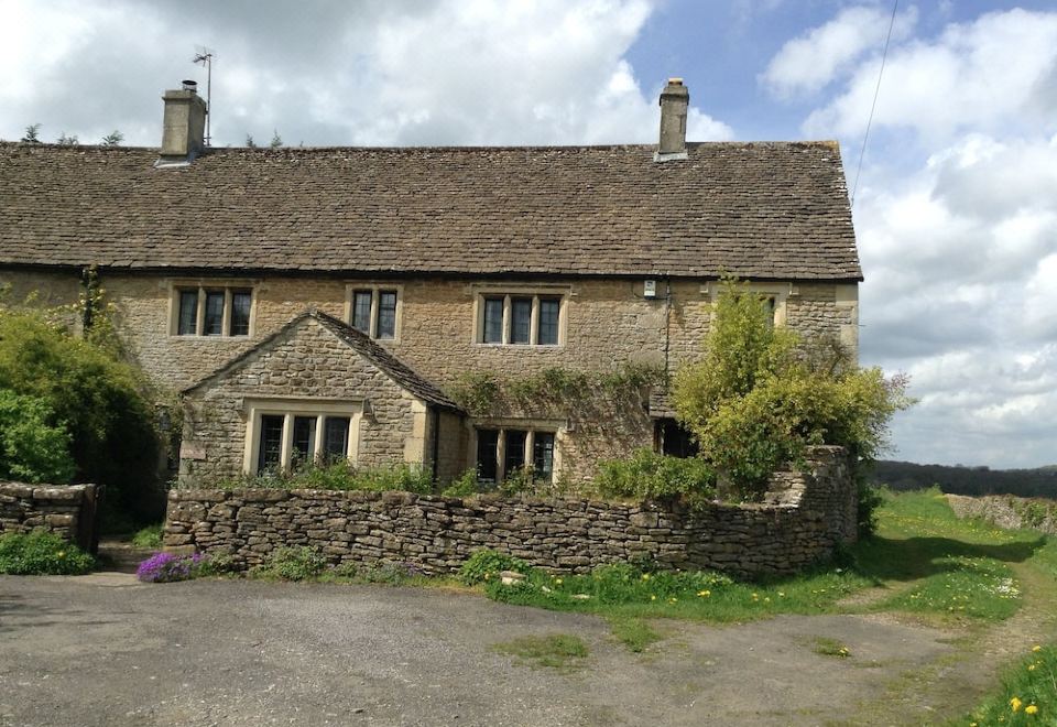 189 April Cottage