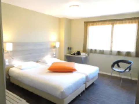 Kyriad Auray - Carnac Hotéis em Auray