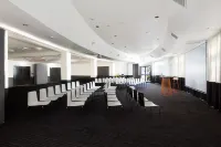 Atura Albury - parkir