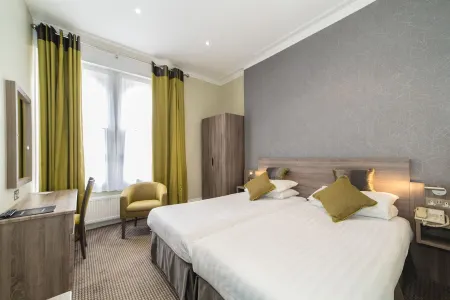 Phoenix Hotel