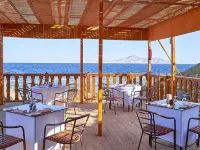 Parrotel Beach Resort