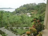 CF Komodo Hotel - View biển