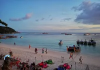 Charming Lipe Beach Resort - شاطئ