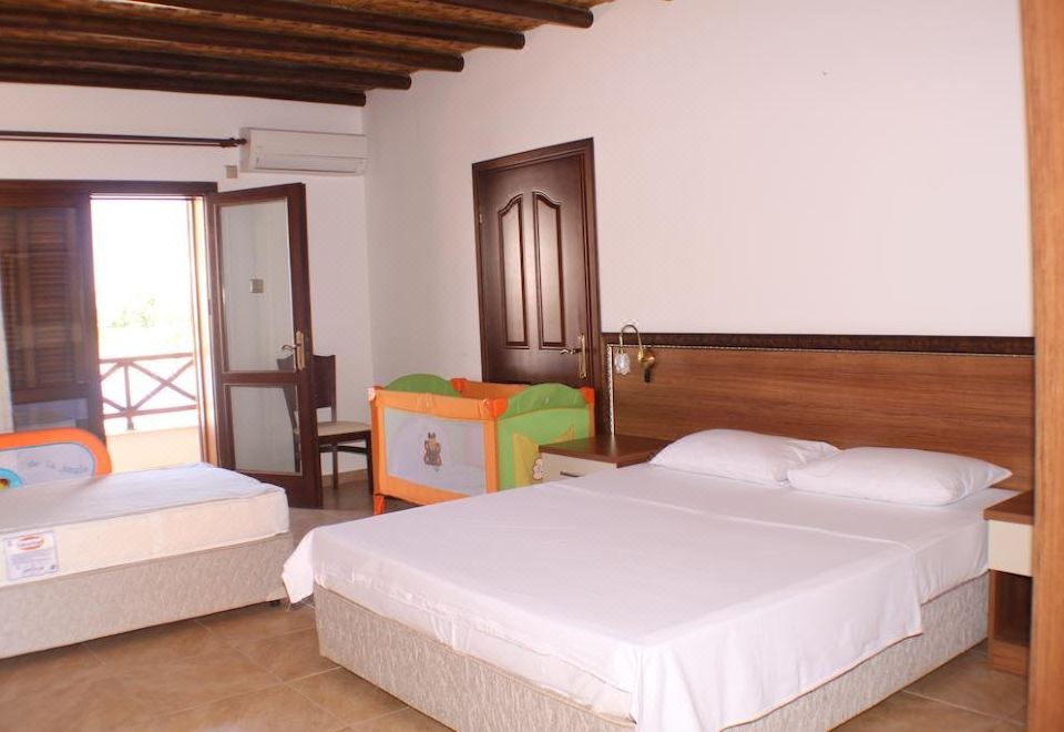 Vouni King Hotel - Housity