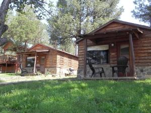 Apache Village Cabins