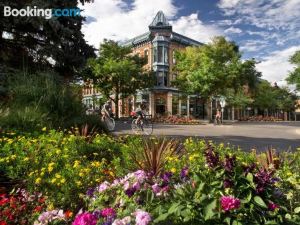 Fun, Family-Friendly Old Town Home with Hot Tub!