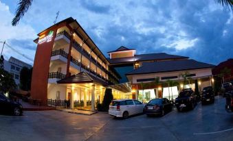 Amnauysuk Hotel