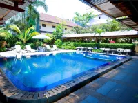 Mutiara Hotel and Convention - Rooftop Pools