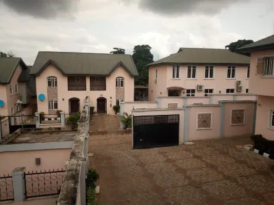 Bayse One Place Jericho فنادق في 