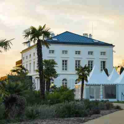 Château de Longpré Hotel Exterior