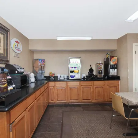 Super 8 by Wyndham Jacksonville AR