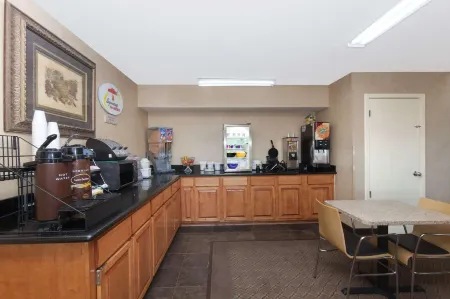 Super 8 by Wyndham Jacksonville AR