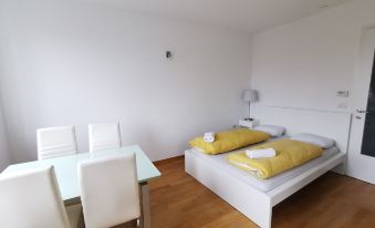 Trnovo Apartment with Free Parking