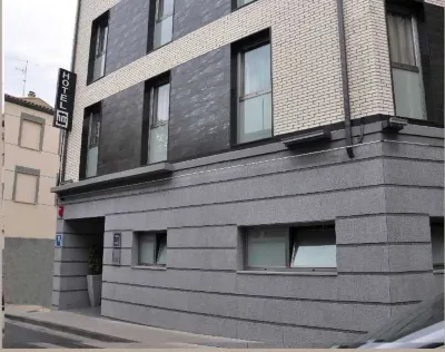 HM アルファロ のホテル