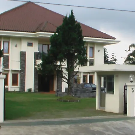 Puri Bernadi Guest House