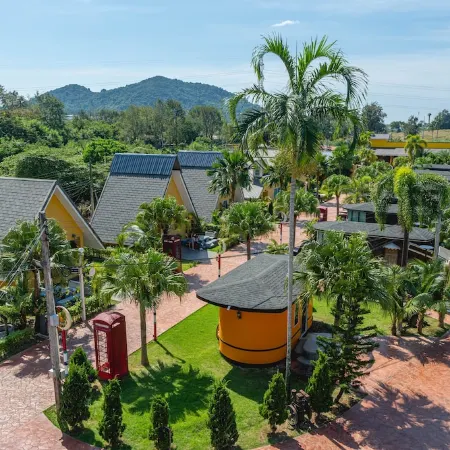 Apinya Resort Bangsarey Отели рядом с достопримечательностью «Кхао Чи Чан»