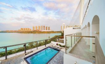 Nanning Leshell Waterside Hotel(Wanxiang City Fangte ASEAN God Painting Shop)