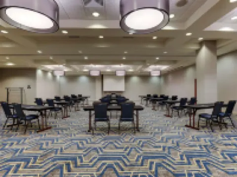Drury Inn & Suites St. Louis Arnold Hotels in Arnold