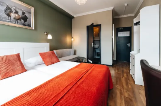 雷訥瑟飯店 住宿飯店