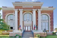 Baymont by Wyndham Terrell Hotels in Terrell