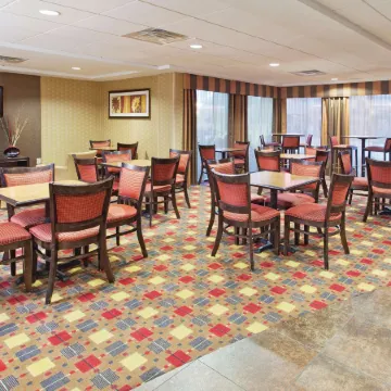La Quinta Inn & Suites by Wyndham Warner Robins - Robins AFB