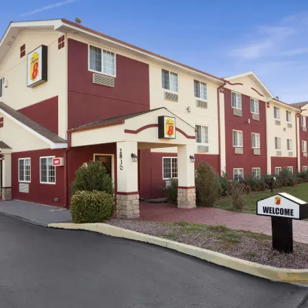 Super 8 by Wyndham Joplin