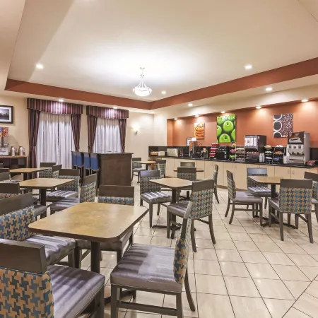 La Quinta Inn & Suites by Wyndham Granbury
