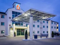 Motel 6 Saskatoon, SK Hotels in Saskatoon
