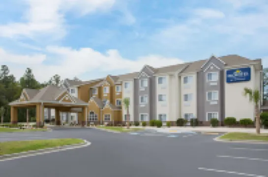 마이크로텔 인 & 스위트 바이 윈덤 월터버러